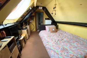 Top Bedroom- click for photo gallery